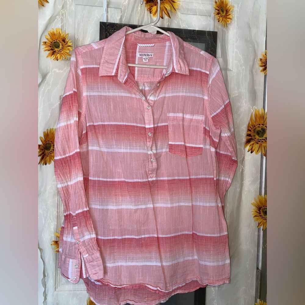 Merona pullover coral and peach stripe shirt. XL LS-28
